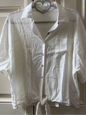 Gēn White Tie-Hem Button Down Shirt